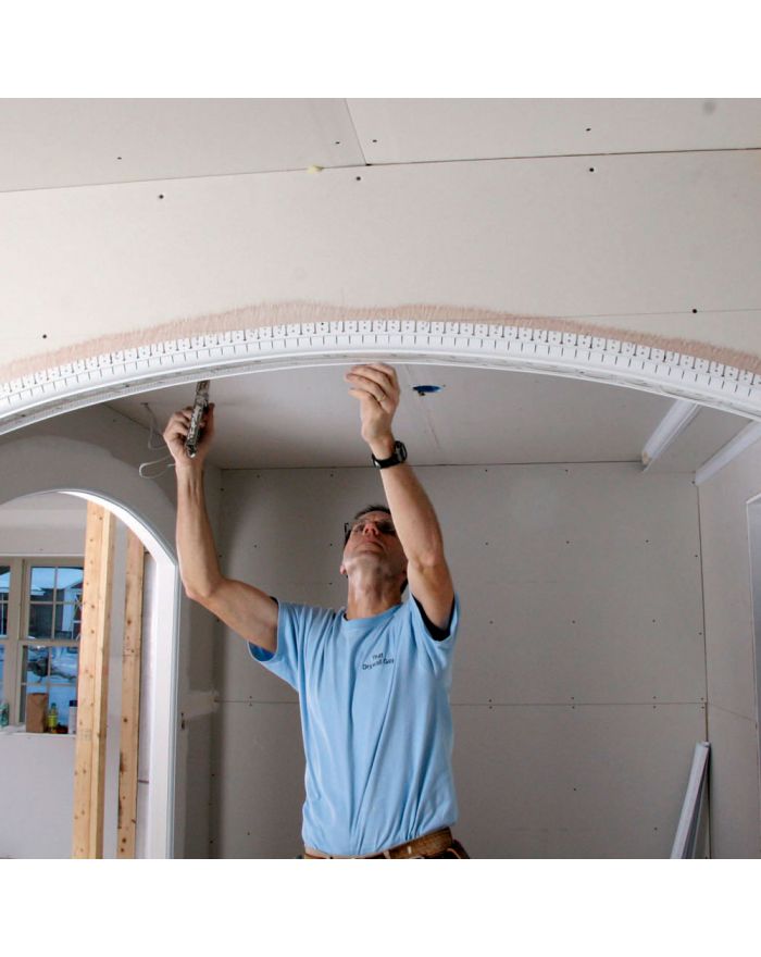 Угол арочный ПВХ перфорированный 1/2,5 м.п